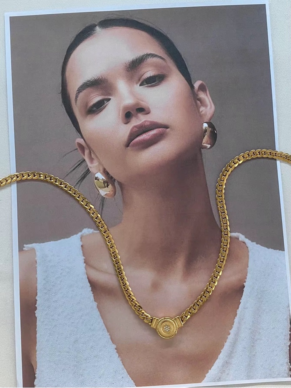 18K Gold Plated Vintage Inspired Medallion Pendant Cuban Link Chain Necklace - Picture 2 of 10